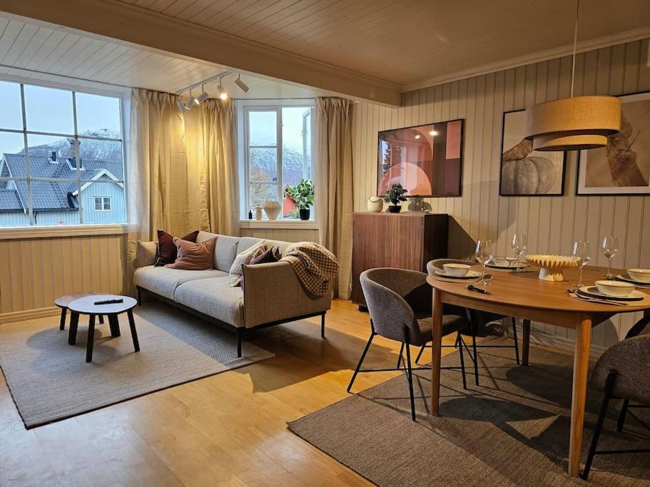 Stylish With Mountain View Tromsø